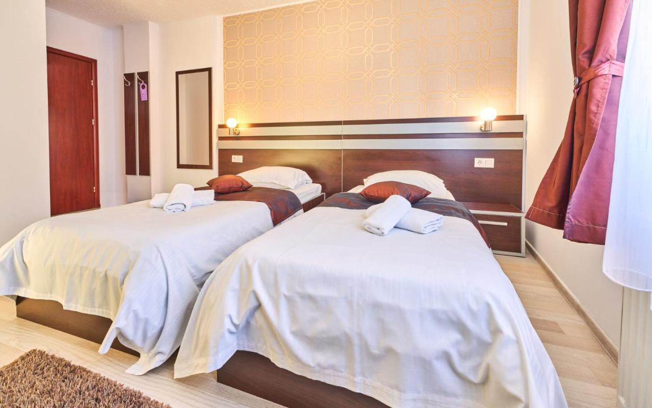 Pension Mora Cluj Napoca Bagian luar foto