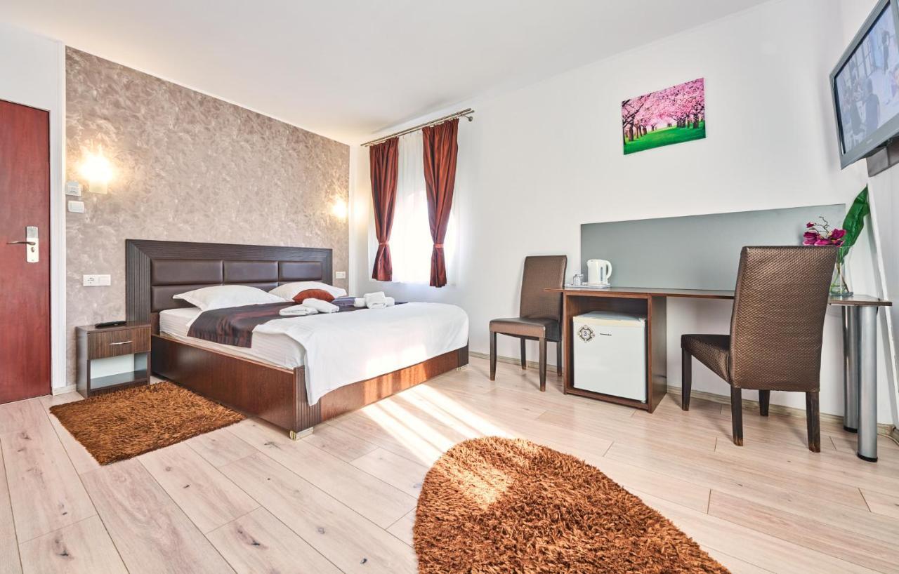 Pension Mora Cluj Napoca Bagian luar foto