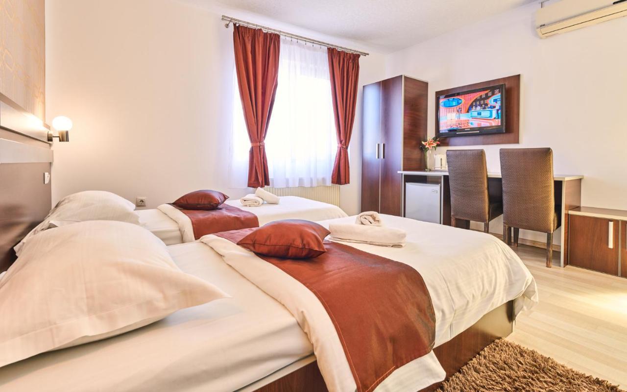 Pension Mora Cluj Napoca Bagian luar foto