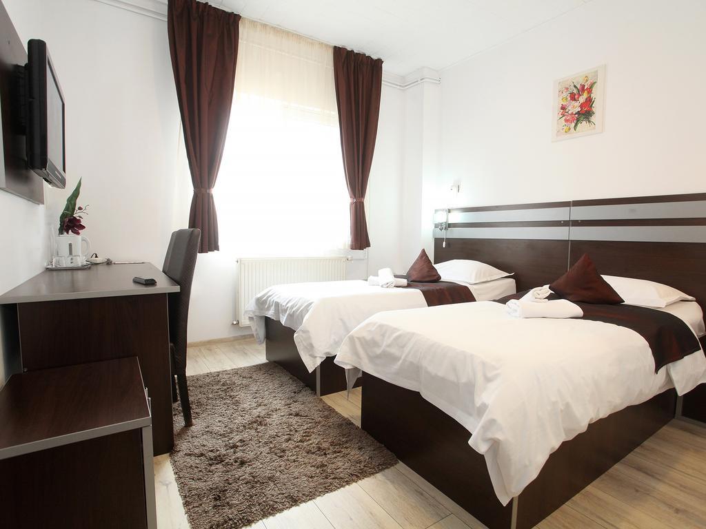 Pension Mora Cluj Napoca Bagian luar foto